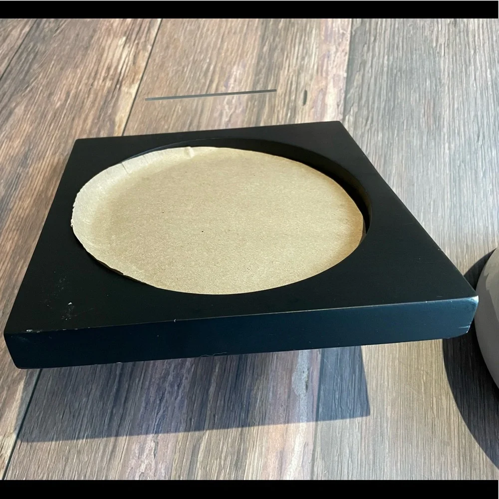 Stoneware “Bone appétit.” Bowl w/stand
